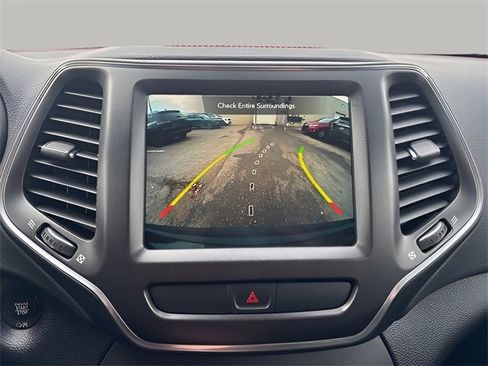 Used 2022 Jeep Cherokee Trailhawk w/ Trailer Tow Group image 14