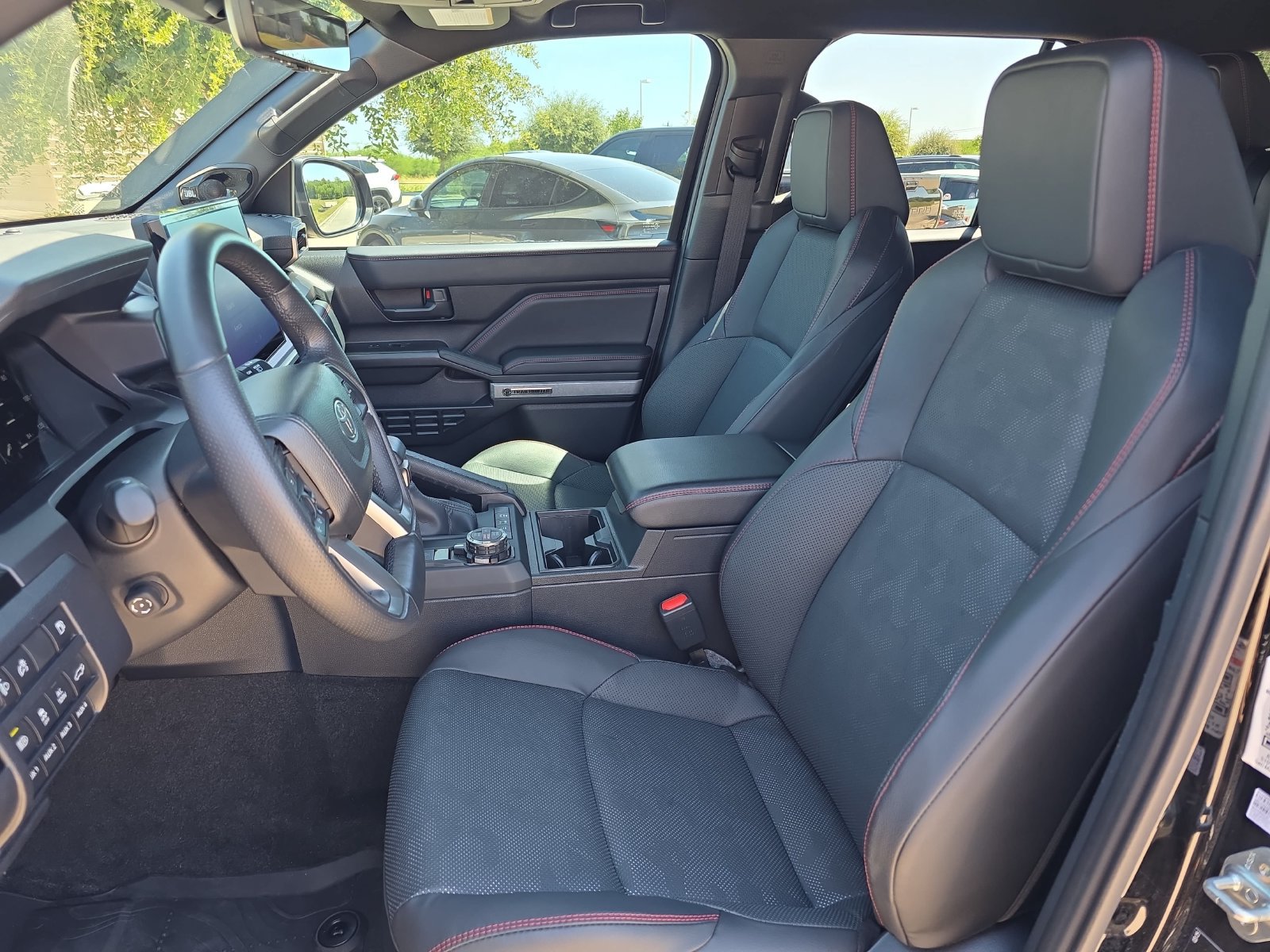 Used 2025 Toyota 4Runner Trailhunter AWD/4WD image 12