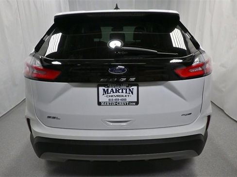 Used 2022 Ford Edge SEL w/ Convenience Package image 4