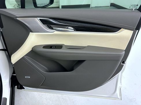 Used 2021 Cadillac XT6 Premium Luxury image 25