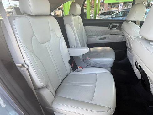 Used 2023 Kia Sorento SX FWD image 37