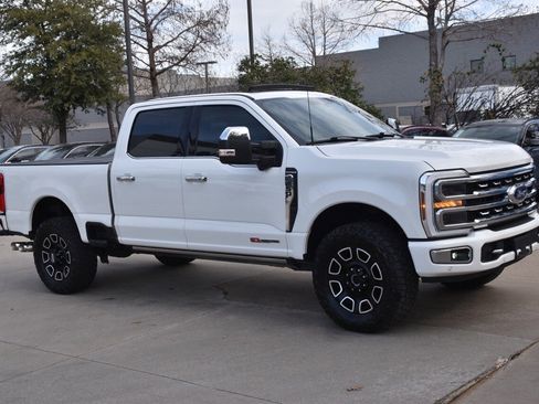 Certified 2024 Ford F250 Platinum image 5