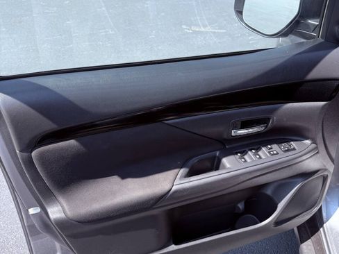 Used 2020 Mitsubishi Outlander ES FWD image 13
