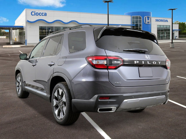New 2026 Honda Pilot Touring image 3