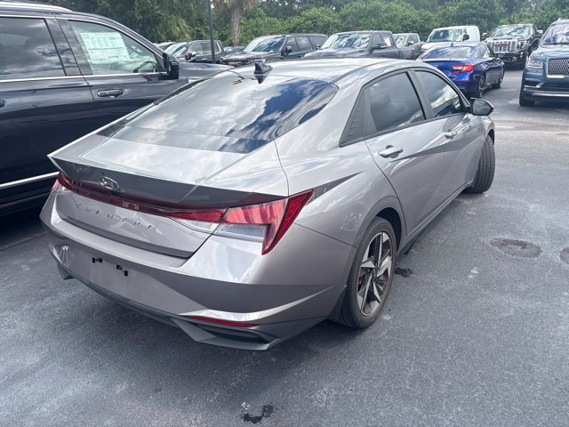 Used 2023 Hyundai Elantra SEL w/ Convenience Package FWD image 6