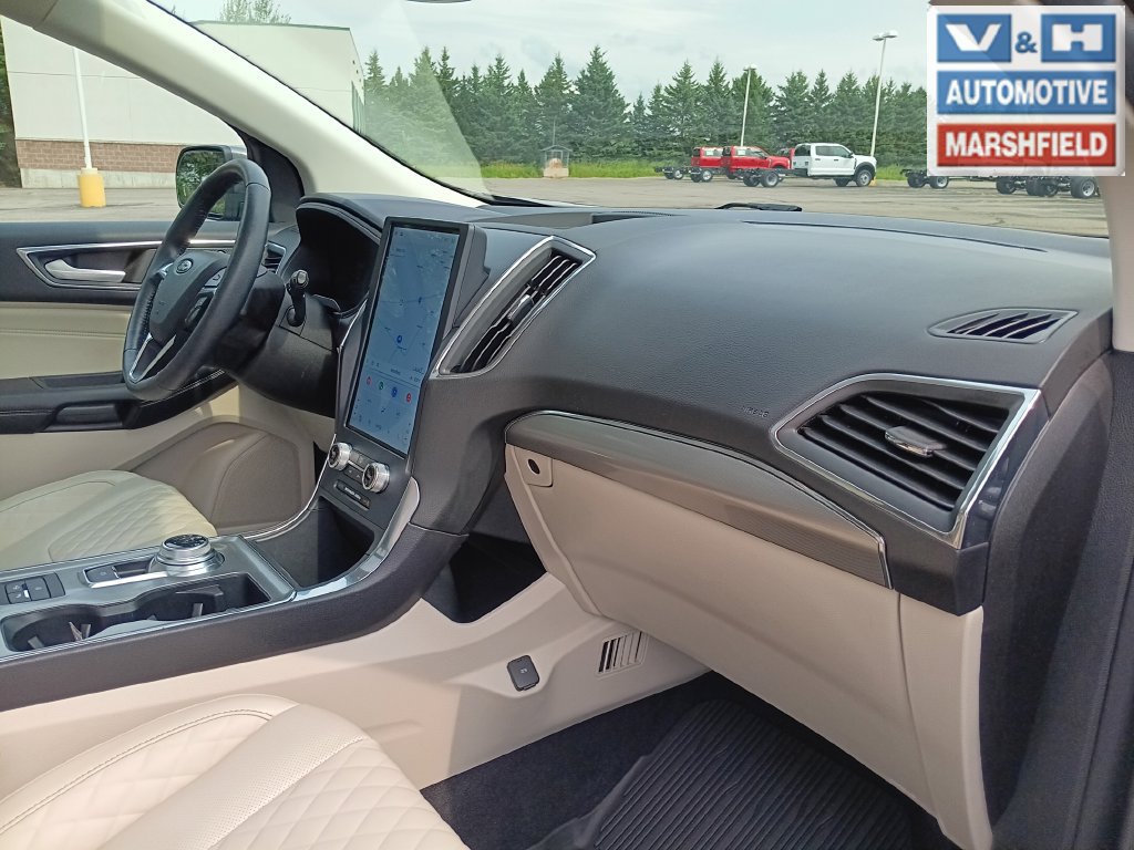 Used 2023 Ford Edge Titanium w/ Equipment Group 301A AWD/4WD image 18