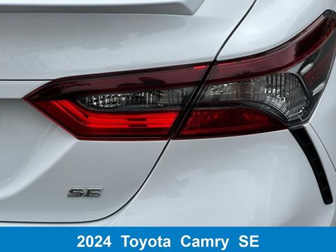 Used 2024 Toyota Camry SE FWD image 30