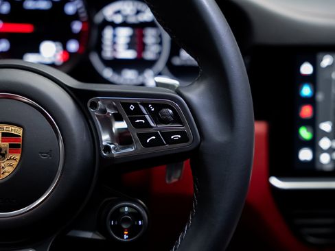 Used 2023 Porsche Cayenne Turbo image 43