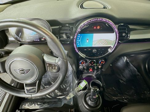 Used 2023 MINI Cooper S image 26
