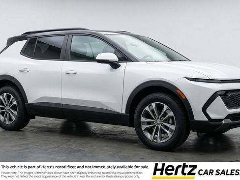 Used 2025 Chevrolet Equinox LT image 1