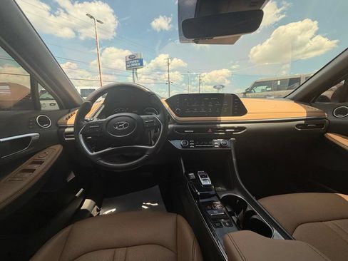Used 2023 Hyundai Sonata Limited w/ Cargo Package FWD image 11