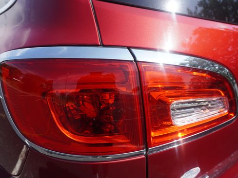 Used 2014 Buick Enclave Leather image 11