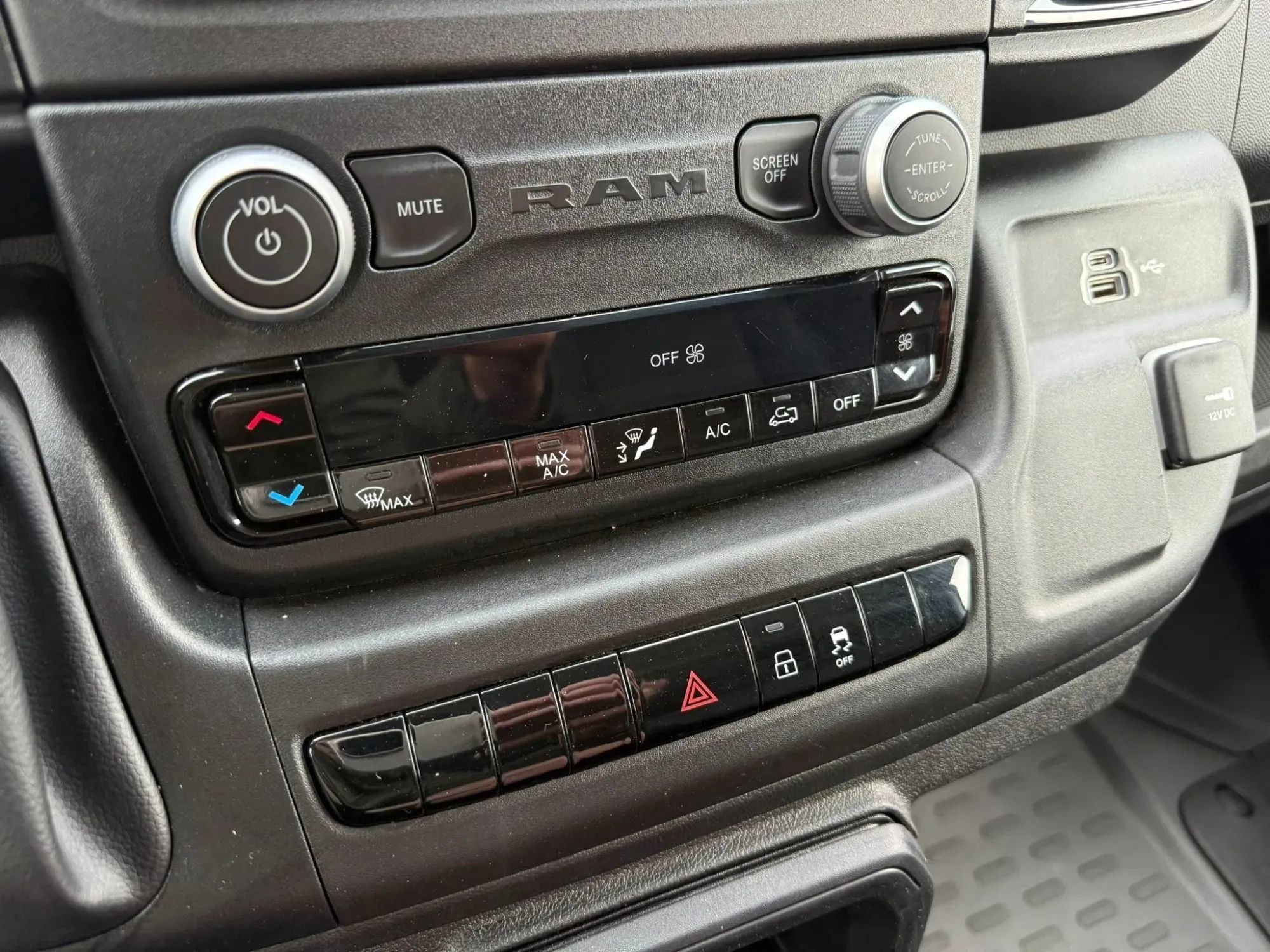 Used 2023 RAM ProMaster 1500 FWD image 20