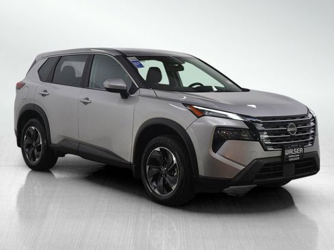 Used 2025 Nissan Rogue SV AWD/4WD image 7