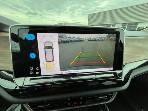 Used 2024 Volkswagen Atlas SE image 20