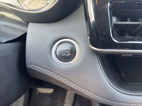 Certified 2024 Toyota Highlander XLE image 33