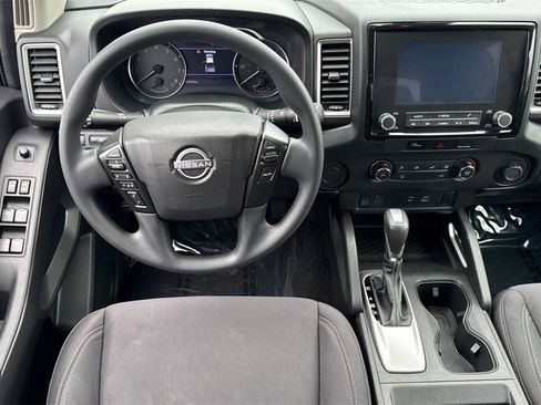 Certified 2023 Nissan Frontier SV image 15