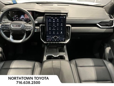 Used 2024 GMC Acadia Elevation image 12