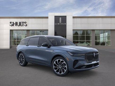 New 2026 Lincoln Nautilus Reserve image 7