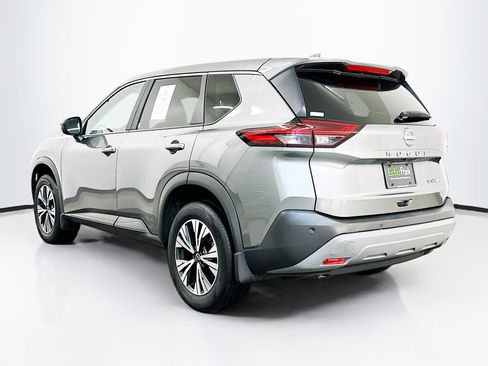 Used 2023 Nissan Rogue SV image 5