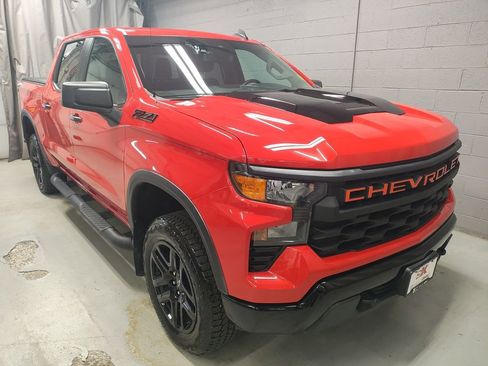 Used 2024 Chevrolet Silverado 1500 Custom Trail Boss w/ Turbomax Blackout Package AWD/4WD image 5