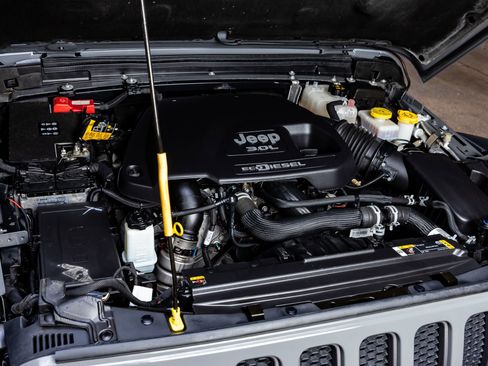 Used 2022 Jeep Wrangler Unlimited Rubicon w/ LED Lighting Group image 40