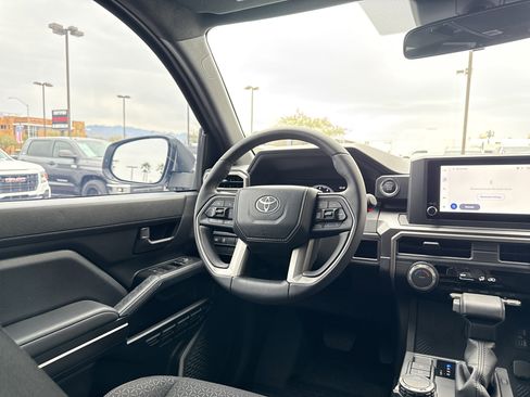 Used 2025 Toyota 4Runner SR5 image 23