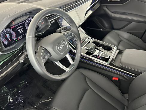 Used 2025 Audi Q8 Premium Plus image 9