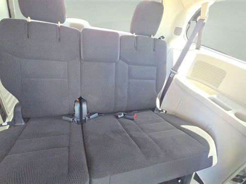 Used 2017 Dodge Grand Caravan SE w/ Power Window Group image 15