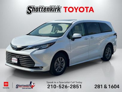 Used 2023 Toyota Sienna XLE