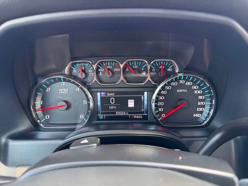 Used 2017 GMC Sierra 1500 SLE w/ SLE Value Package AWD/4WD image 10