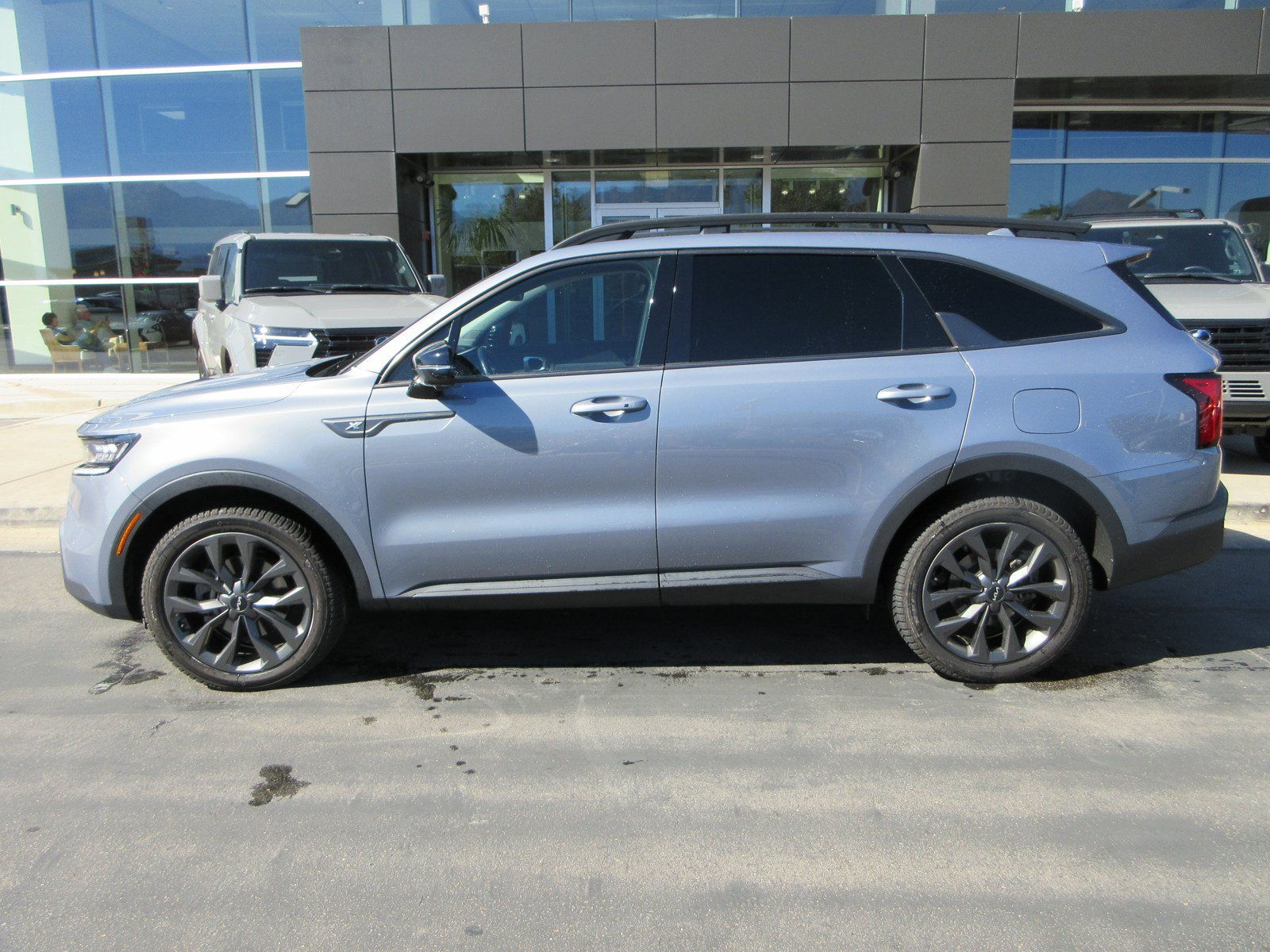 Used 2022 Kia Sorento SX Prestige w/ Rust Color Package AWD/4WD image 4