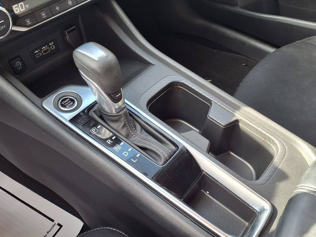 Used 2025 Nissan Sentra SV w/ All-Weather Package FWD image 12
