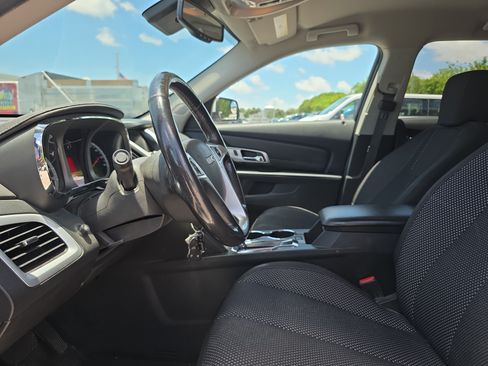 Used 2017 GMC Terrain SLE FWD image 25