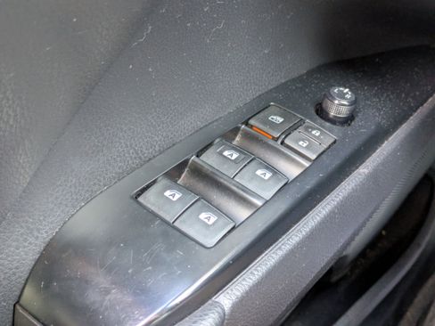 Used 2019 Toyota Camry LE image 21