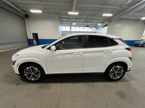 Used 2023 Hyundai Kona SEL FWD image 6