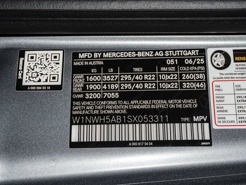 Used 2025 Mercedes-Benz G 63 AMG 4MATIC image 34