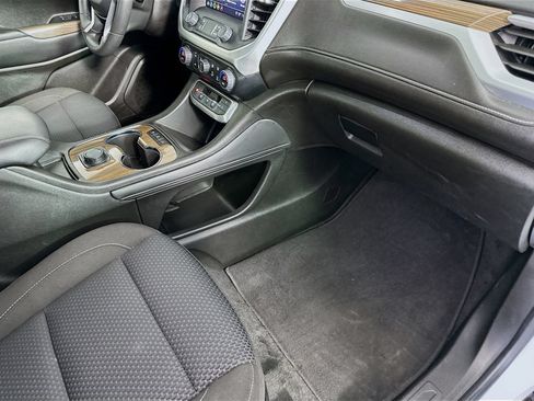 Used 2023 GMC Acadia SLE w/ Elevation Edition FWD image 33