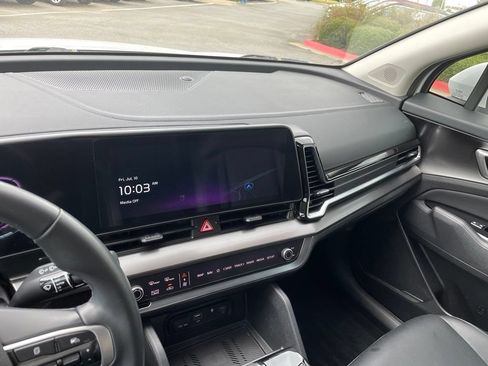 Certified 2025 Kia Sportage EX w/ Premium Package FWD image 16