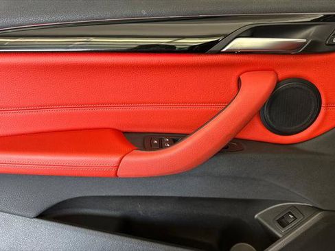 Used 2022 BMW X2 M35i w/ Shadowloine Package image 10