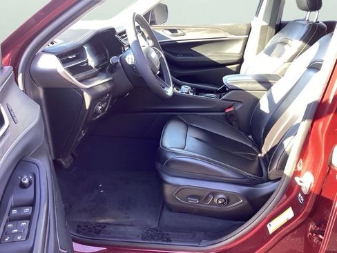 Used 2023 Jeep Grand Cherokee 4WD 4xe image 12
