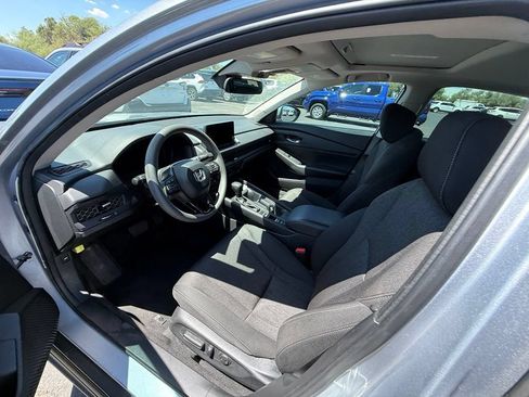 Used 2023 Honda Accord EX image 5