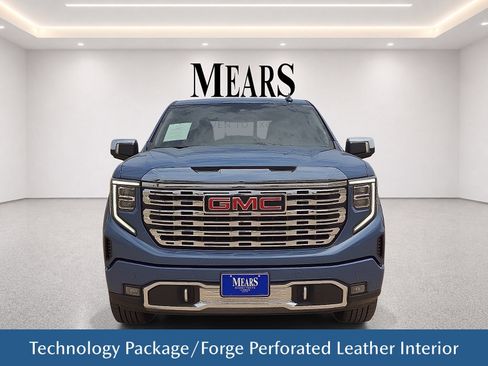 Used 2025 GMC Sierra 1500 Denali w/ Technology Package AWD/4WD image 9