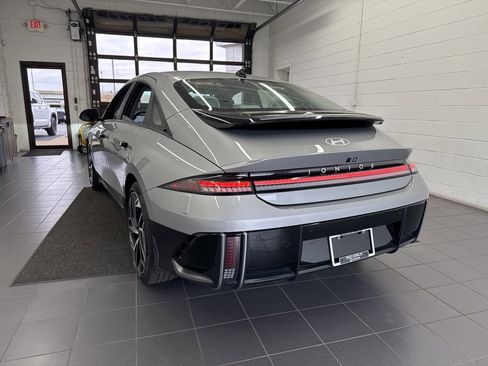 Used 2023 Hyundai Ioniq 6 SEL image 6