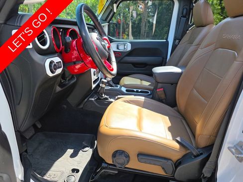 Used 2022 Jeep Wrangler Unlimited Sahara AWD/4WD image 25