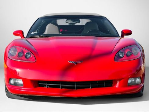 Used 2006 Chevrolet Corvette Convertible w/ Preferred Equipment Group RWD image 3