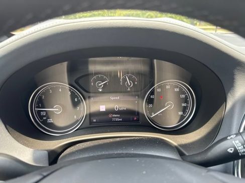Used 2023 Buick Enclave Essence w/ Experience Buick Package FWD image 10