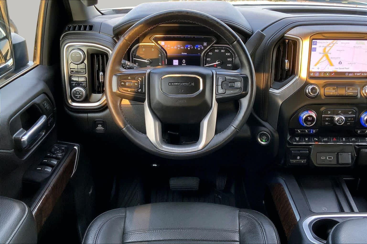 Used 2020 GMC Sierra 2500 Denali w/ Denali Ultimate Package AWD/4WD image 6