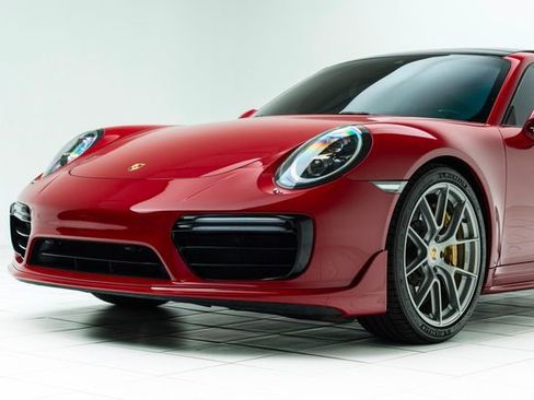 Used 2018 Porsche 911 Turbo S image 11