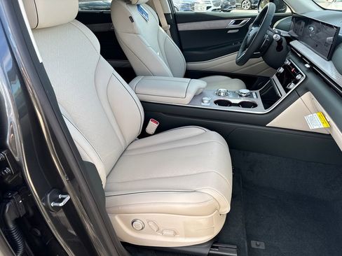 New 2026 Genesis GV80 2.5T Prestige image 13